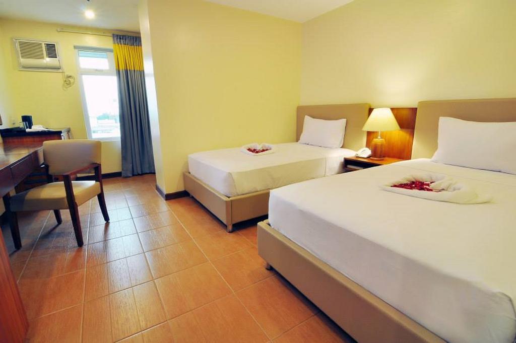 The Well Hotel Cebu Stadt Exterior foto
