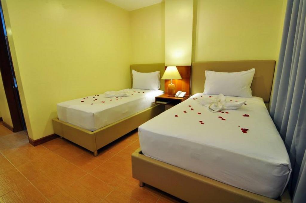 The Well Hotel Cebu Stadt Exterior foto