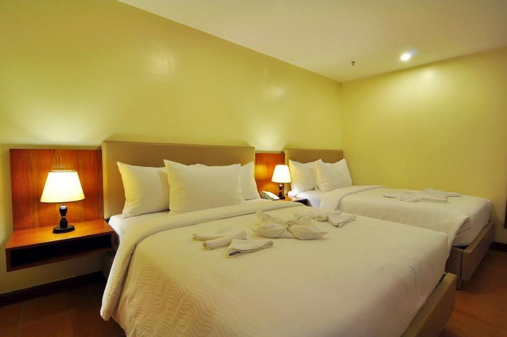 The Well Hotel Cebu Stadt Exterior foto