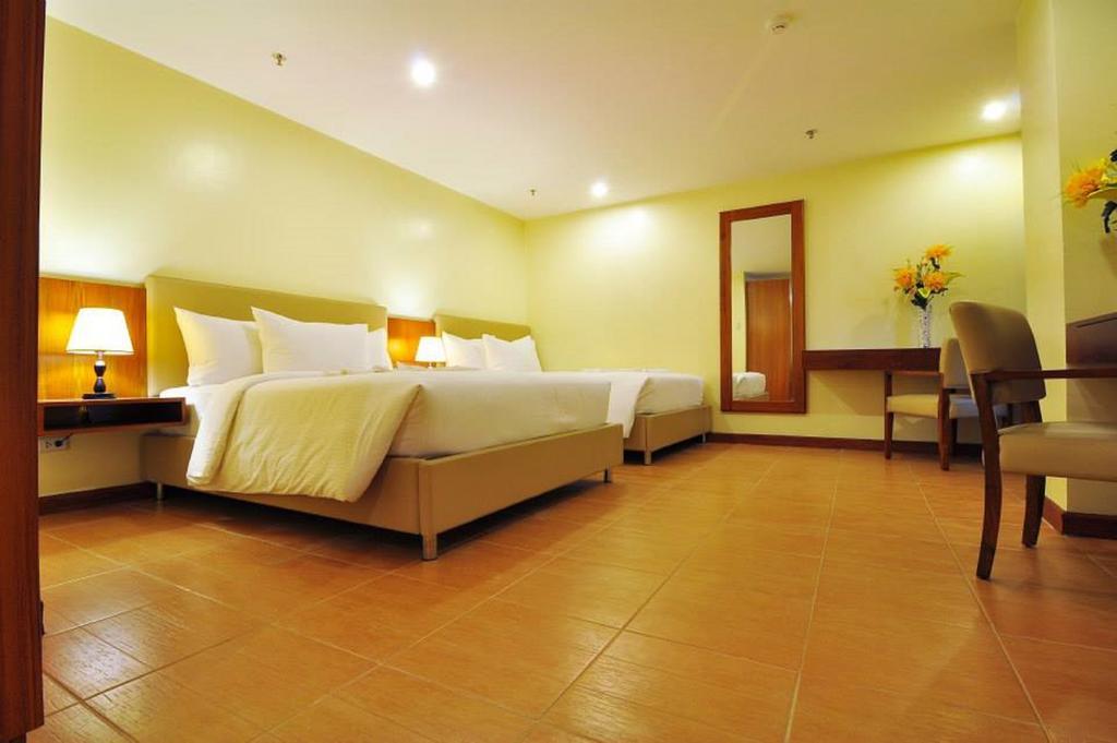 The Well Hotel Cebu Stadt Exterior foto
