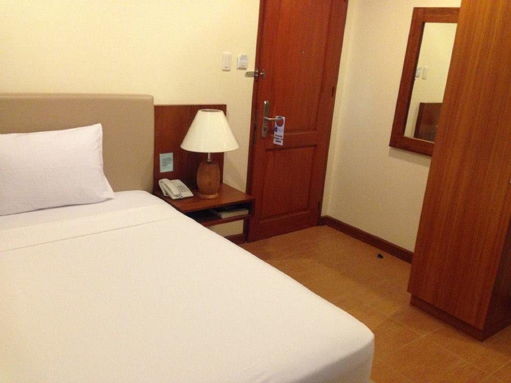 The Well Hotel Cebu Stadt Zimmer foto
