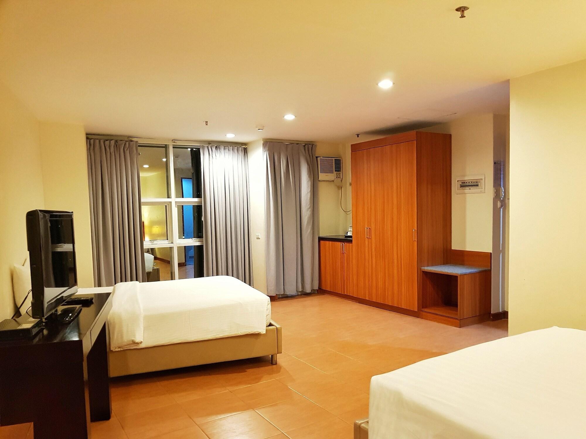 The Well Hotel Cebu Stadt Exterior foto