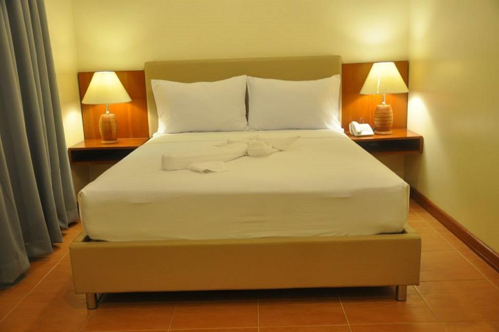 The Well Hotel Cebu Stadt Exterior foto