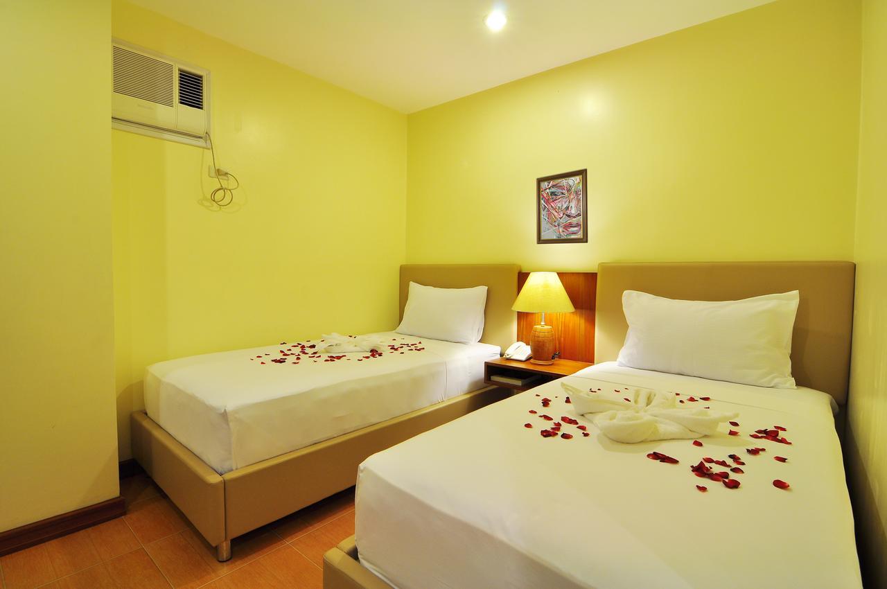 The Well Hotel Cebu Stadt Exterior foto