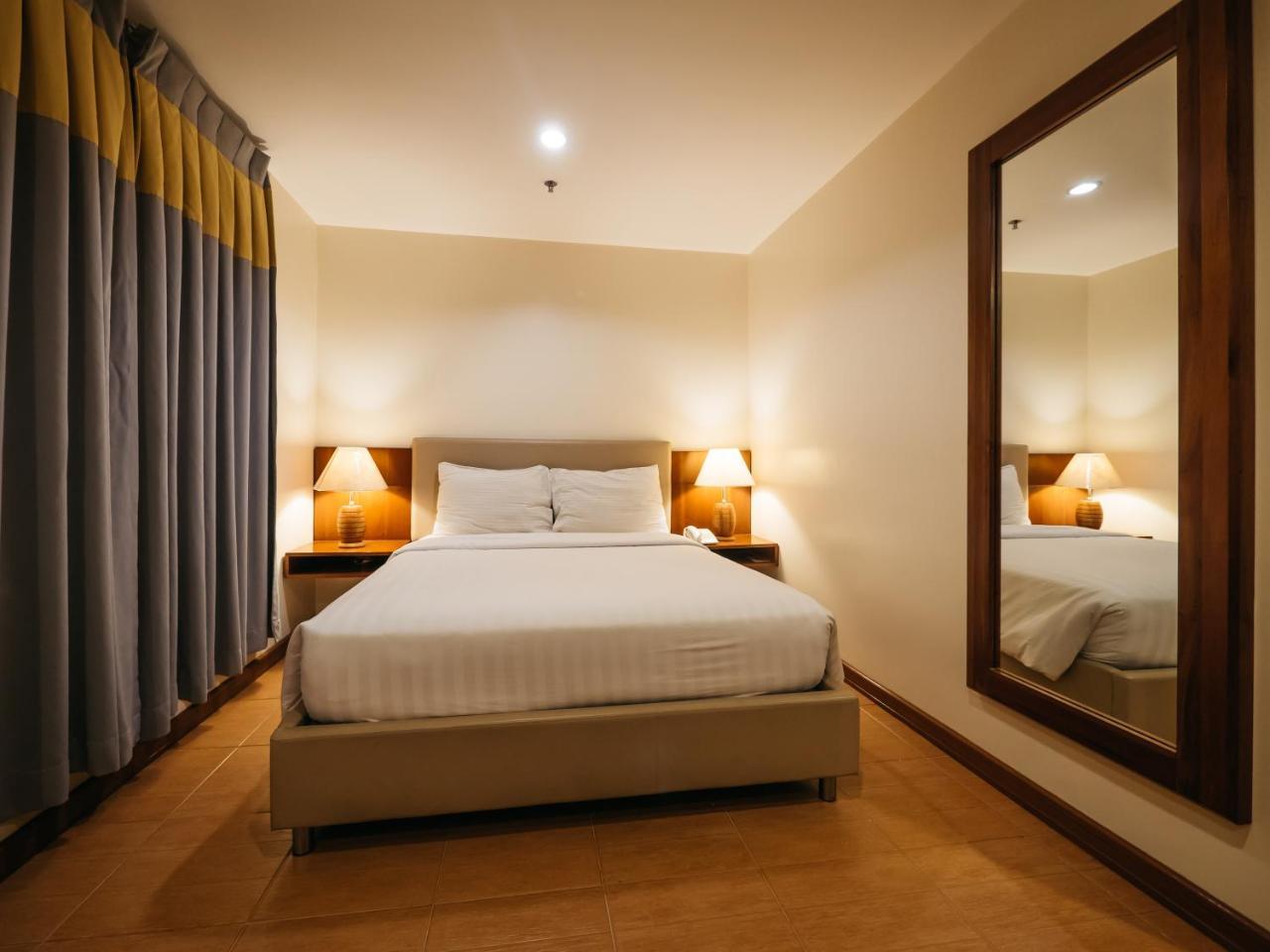 The Well Hotel Cebu Stadt Exterior foto