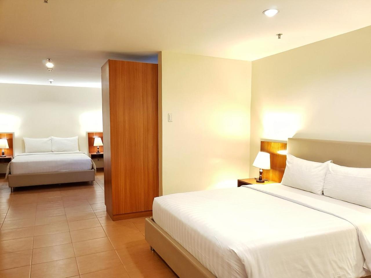 The Well Hotel Cebu Stadt Exterior foto